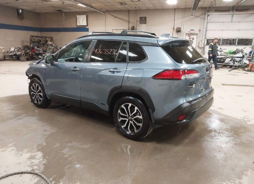 Photo 3 of 2024 Toyota Corolla CROSS HYBRID SE (VIN 7MUFBABG6RV025747)