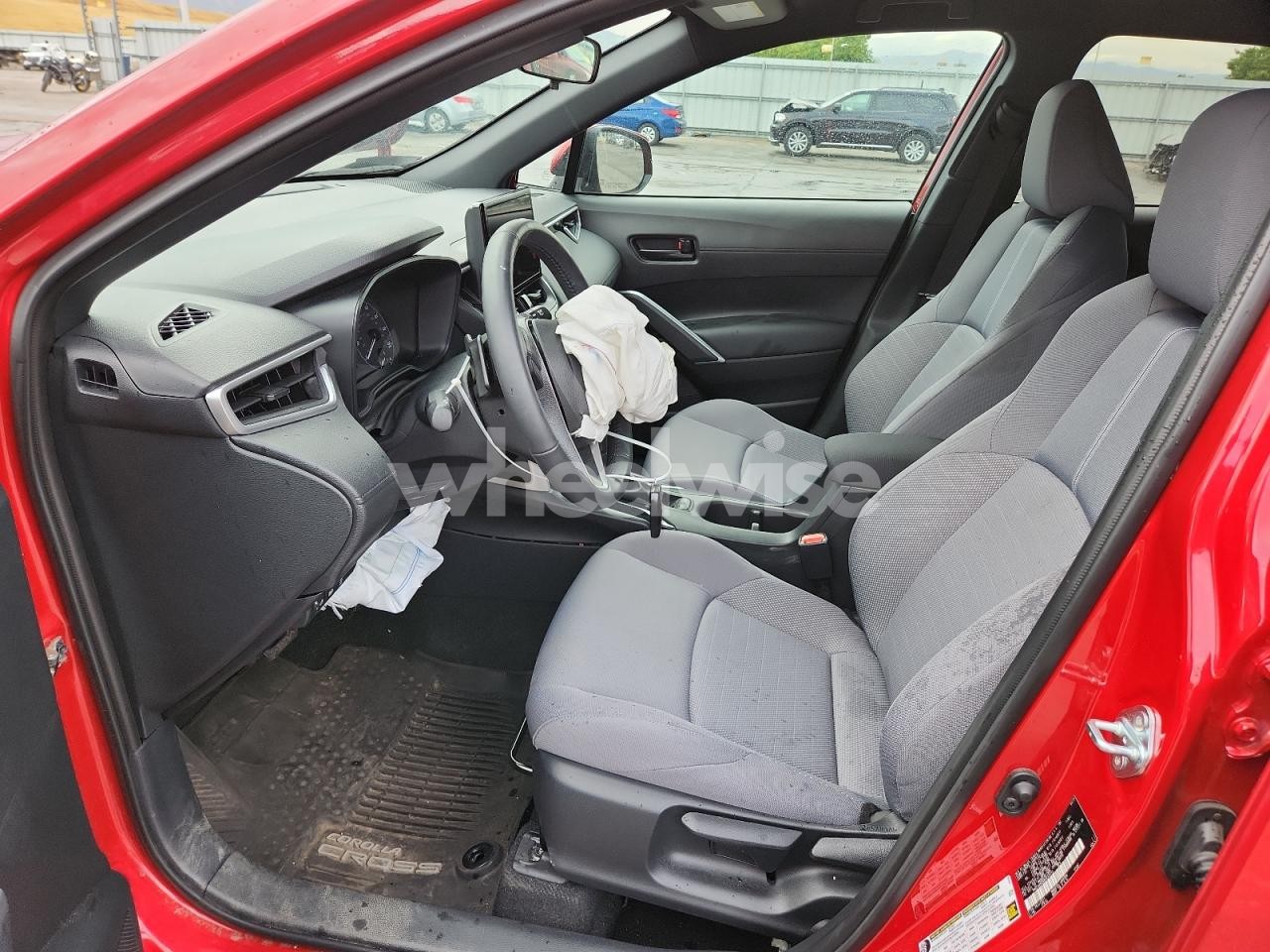 Photo 7 of 2024 TOYOTA COROLLA CROSS SE (VIN 7MUFBABG6RV033413)