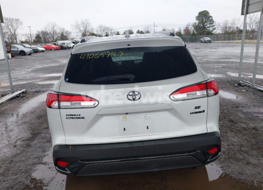 Photo 16 of 2024 Toyota Corolla CROSS HYBRID SE (VIN 7MUFBABG6RV038871)