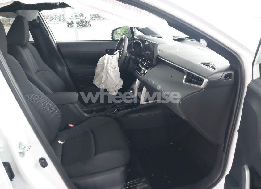 Photo 5 of 2024 Toyota Corolla CROSS HYBRID SE (VIN 7MUFBABG6RV038871)