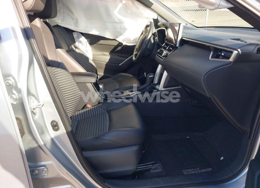 Photo 5 of 2023 Toyota Corolla CROSS HYBRID XSE (VIN 7MUFBABG7PV003141)