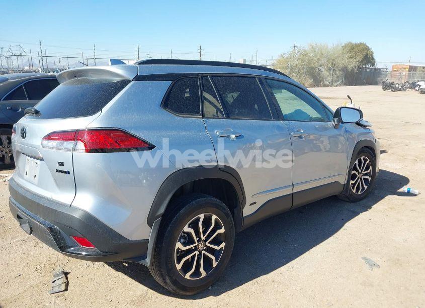 Photo 4 of 2023 Toyota Corolla CROSS HYBRID SE (VIN 7MUFBABG7PV005942)