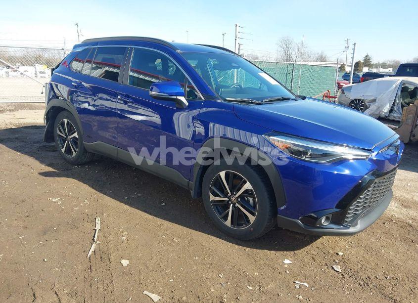 2024 Toyota Corolla CROSS HYBRID XSE (VIN 7MUFBABG7RV021934) main photo