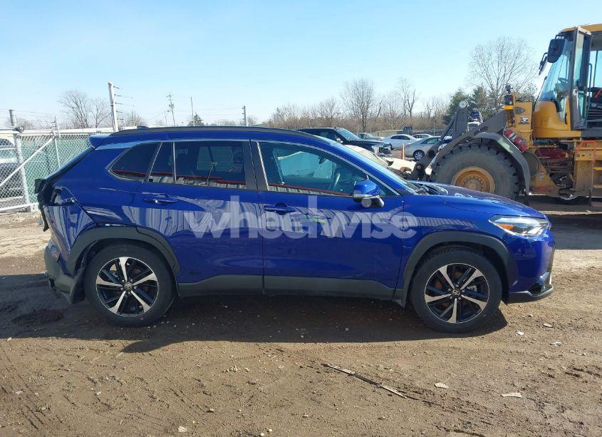 Photo 14 of 2024 Toyota Corolla CROSS HYBRID XSE (VIN 7MUFBABG7RV021934)