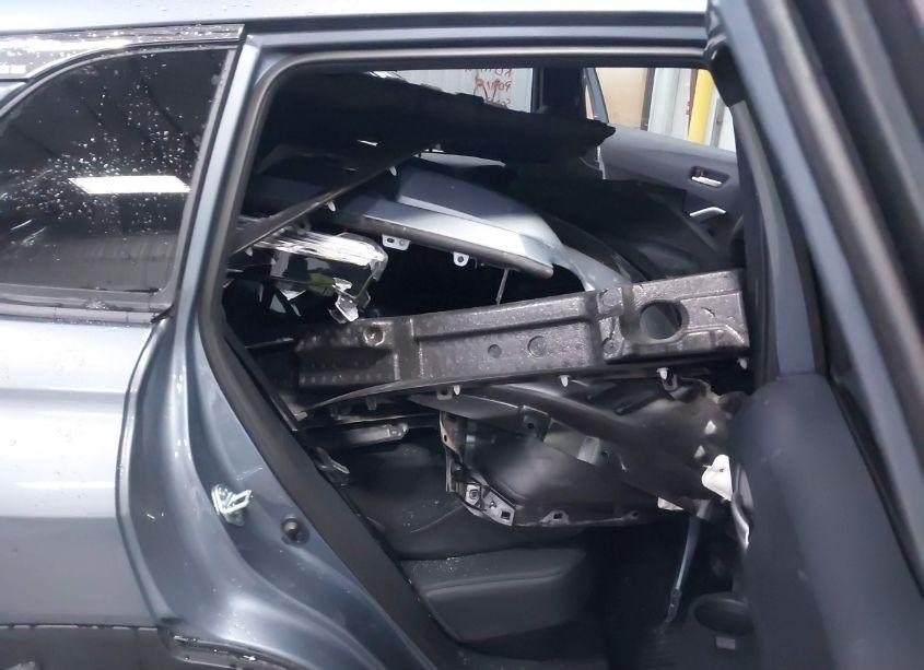 Photo 8 of 2024 Toyota Corolla CROSS HYBRID XSE (VIN 7MUFBABG7RV038359)