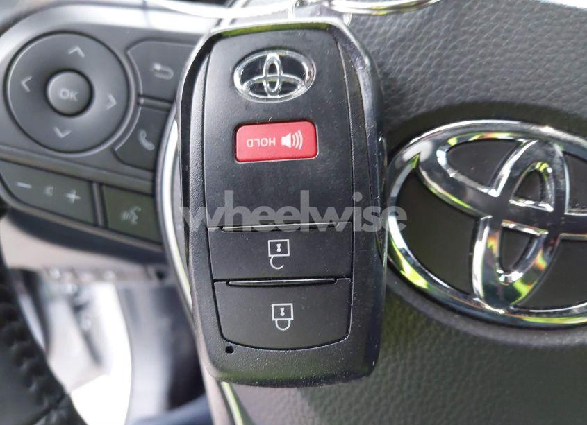 Photo 11 of 2024 Toyota Corolla CROSS HYBRID SE (VIN 7MUFBABG8RV034305)