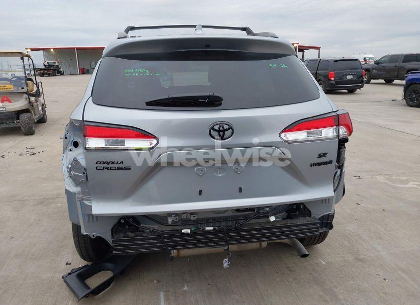 Photo 16 of 2024 Toyota Corolla CROSS HYBRID SE (VIN 7MUFBABG8RV034305)
