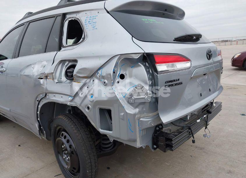 Photo 6 of 2024 Toyota Corolla CROSS HYBRID SE (VIN 7MUFBABG8RV034305)