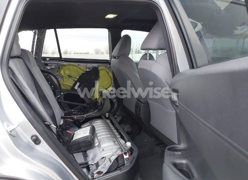 Photo 8 of 2024 Toyota Corolla CROSS HYBRID SE (VIN 7MUFBABG8RV034305)