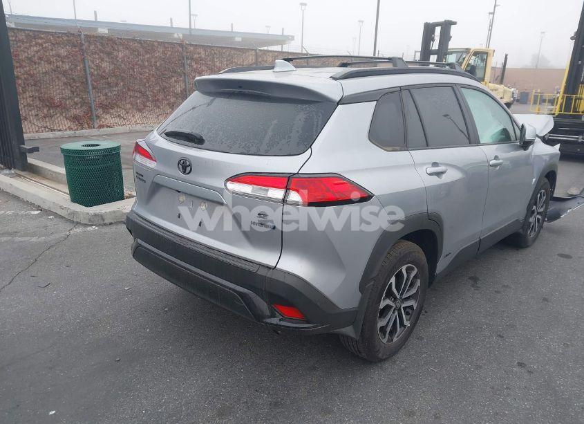 Photo 4 of 2024 Toyota Corolla CROSS HYBRID SE (VIN 7MUFBABG8RV038516)