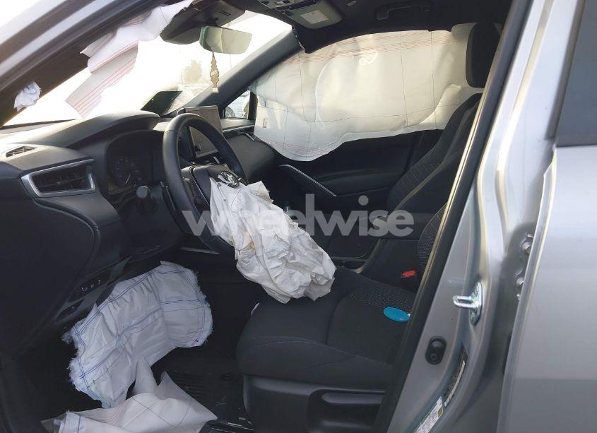 Photo 5 of 2024 Toyota Corolla CROSS HYBRID SE (VIN 7MUFBABG8RV038516)