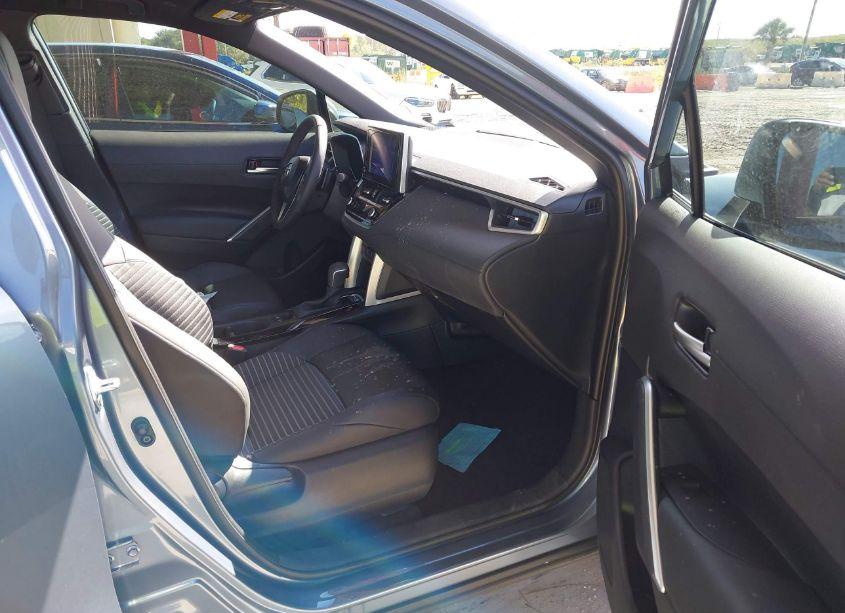 Photo 5 of 2024 Toyota Corolla CROSS HYBRID XSE (VIN 7MUFBABG8RV047989)