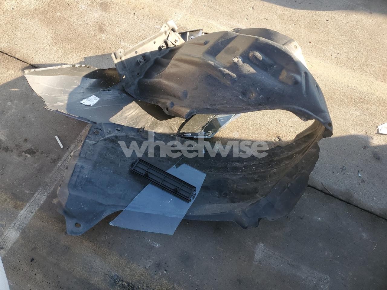 Photo 13 of 2023 TOYOTA COROLLA CROSS LE (VIN 7MUFBABG9PV011211)