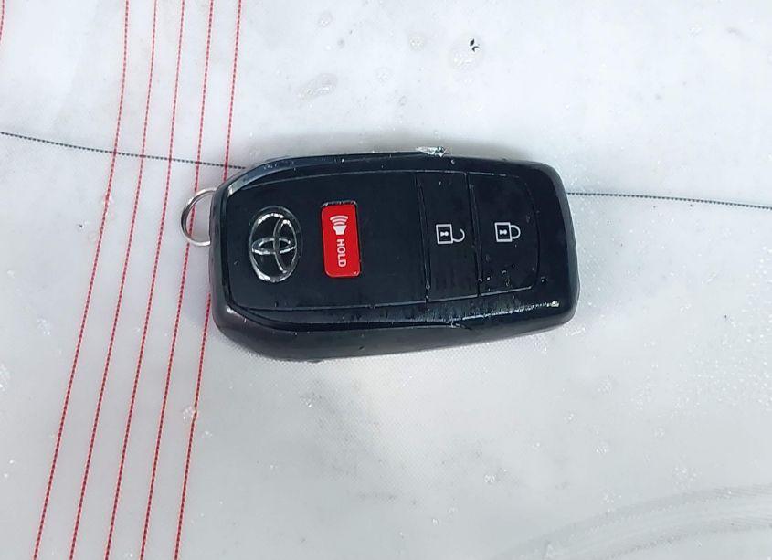 Photo 11 of 2024 Toyota Corolla CROSS HYBRID SE (VIN 7MUFBABG9RV021952)