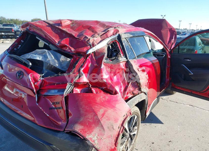 Photo 6 of 2024 Toyota Corolla CROSS HYBRID XSE (VIN 7MUFBABG9RV045457)