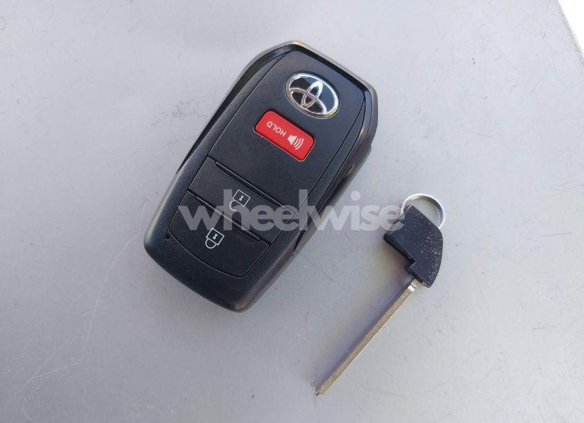 Photo 11 of 2025 Toyota Corolla CROSS HYBRID NIGHTSHADE EDITION (VIN 7MUFBABG9SV071532)