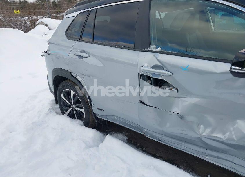 Photo 17 of 2024 Toyota Corolla CROSS HYBRID XSE (VIN 7MUFBABGXRV063045)