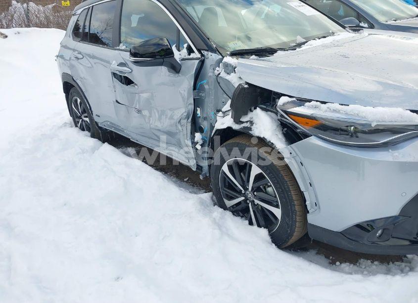 Photo 6 of 2024 Toyota Corolla CROSS HYBRID XSE (VIN 7MUFBABGXRV063045)