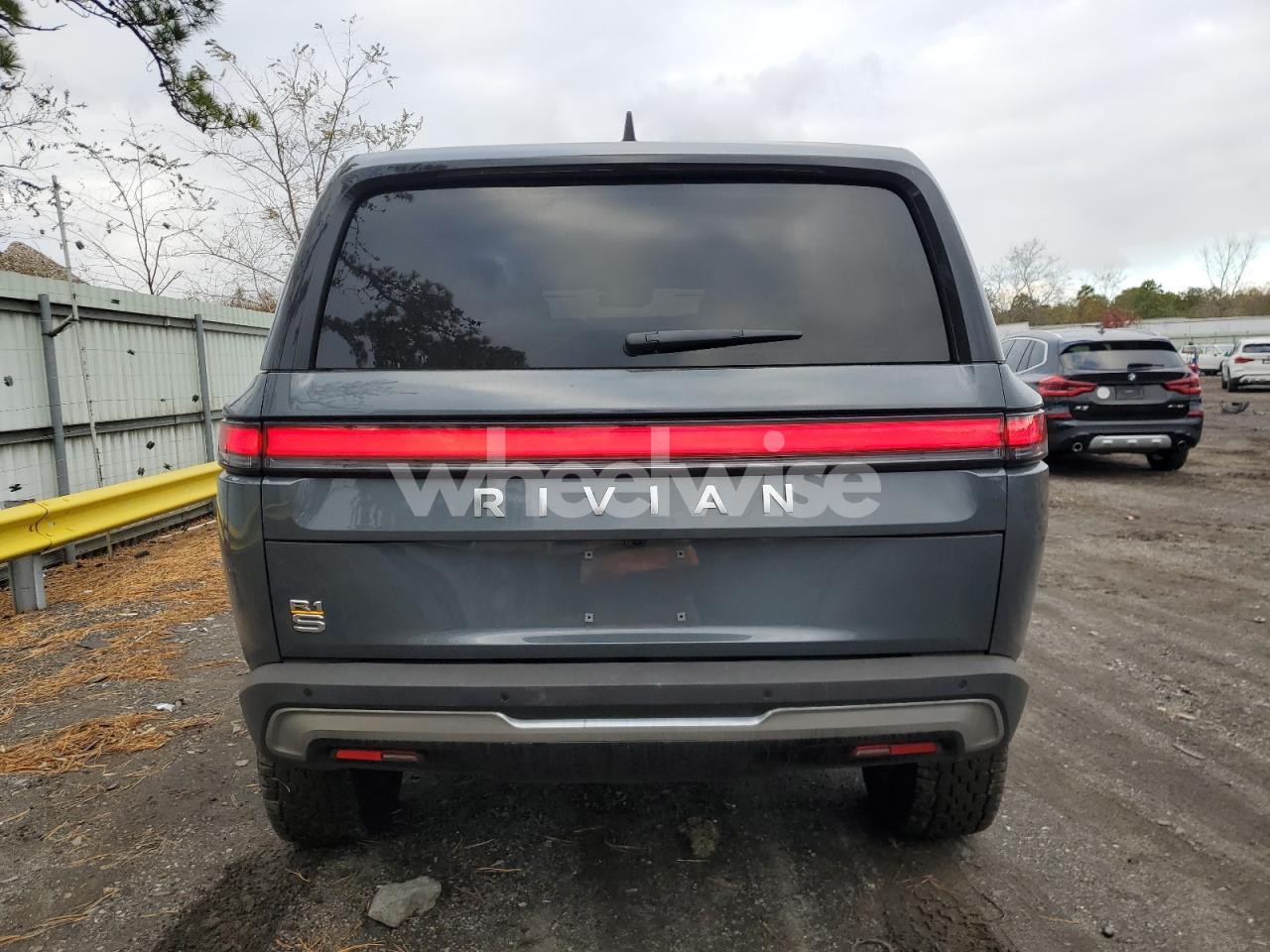 Photo 6 of 2024 RIVIAN R1S ADVENTURE (VIN 7PDSGABA4RN042504)