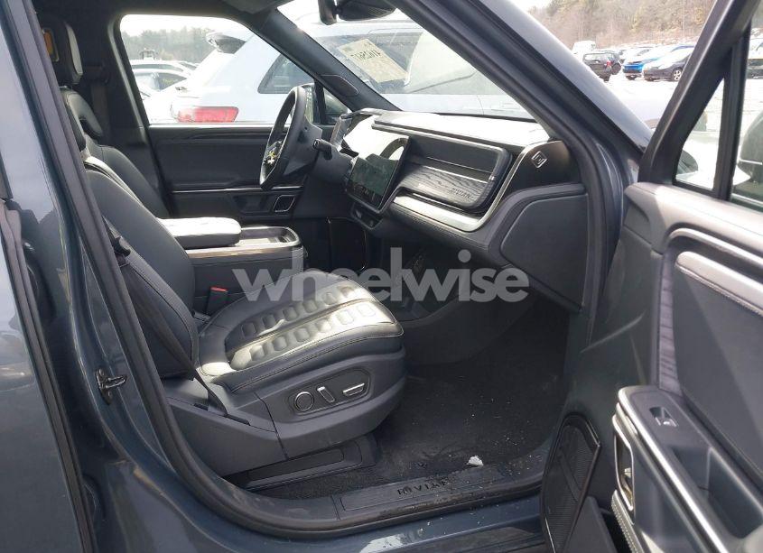 Photo 5 of 2023 Rivian R1s ADVENTURE (VIN 7PDSGABA6PN023661)