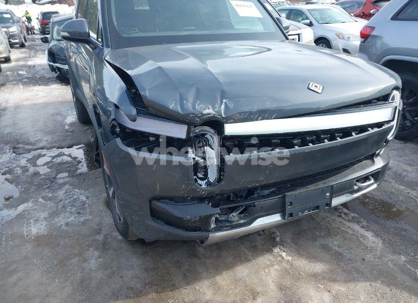 Photo 6 of 2023 Rivian R1s ADVENTURE (VIN 7PDSGABA6PN023661)