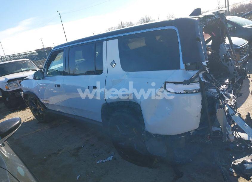 Photo 14 of 2024 Rivian R1s ADVENTURE QUAD MOTOR LARGE PACK (VIN 7PDSGABA6RN031648)