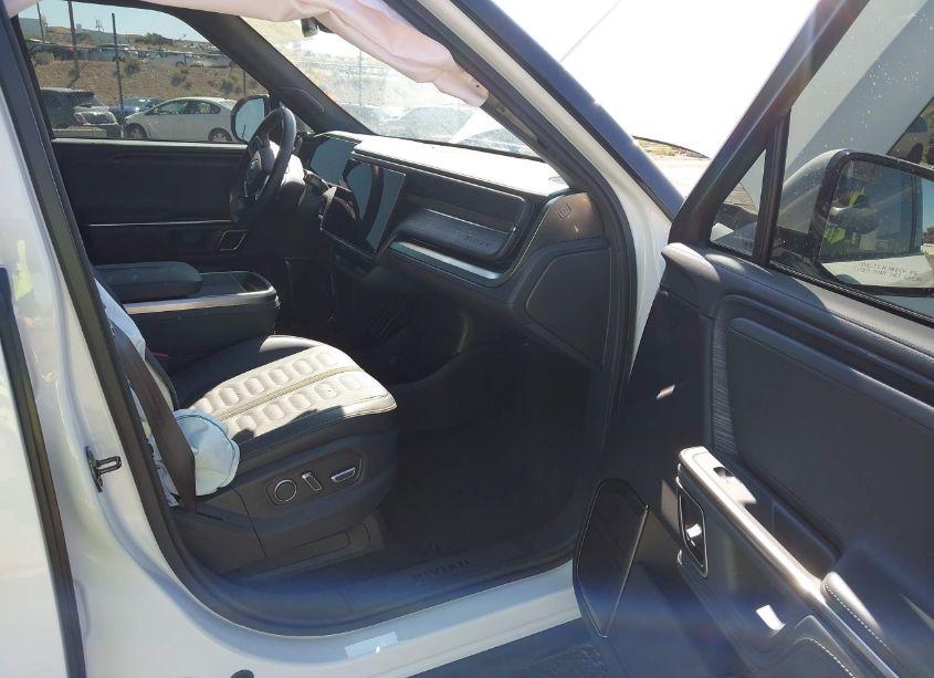 Photo 5 of 2024 Rivian R1s ADVENTURE QUAD MOTOR LARGE PACK (VIN 7PDSGABA6RN032217)