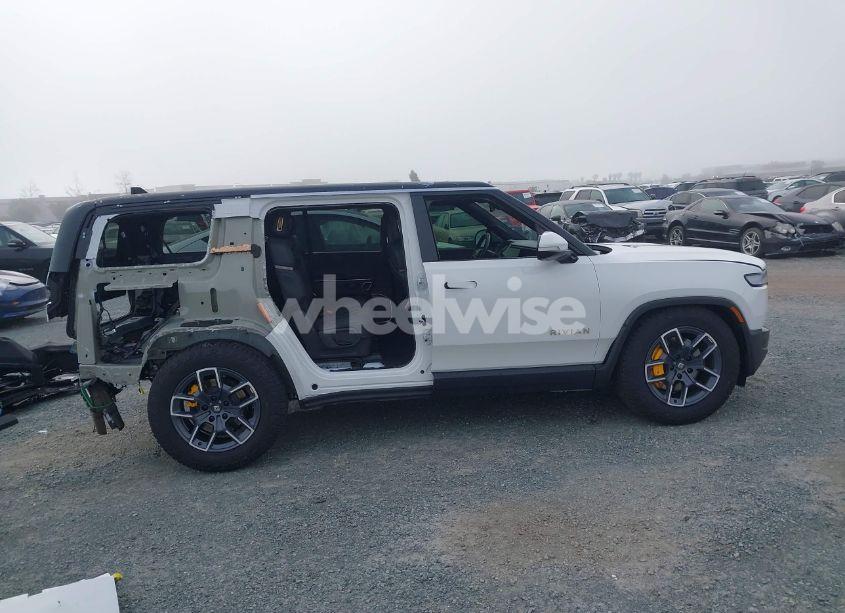 Photo 14 of 2023 Rivian R1s ADVENTURE (VIN 7PDSGABA8PN017893)