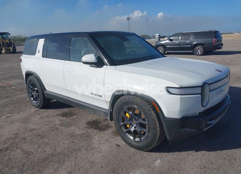 2023 Rivian R1s LAUNCH EDITION (VIN 7PDSGABL0PN003424) main photo