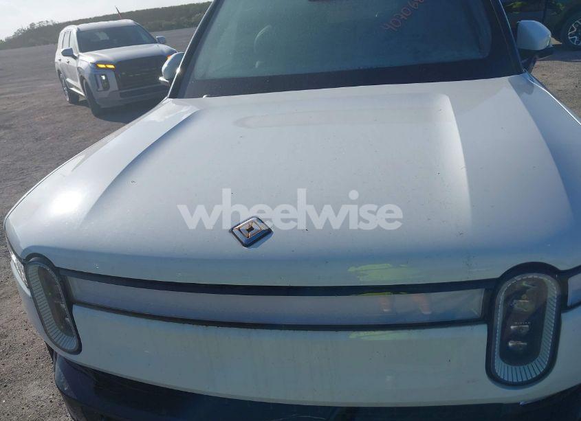 Photo 10 of 2023 Rivian R1s LAUNCH EDITION (VIN 7PDSGABL0PN003424)