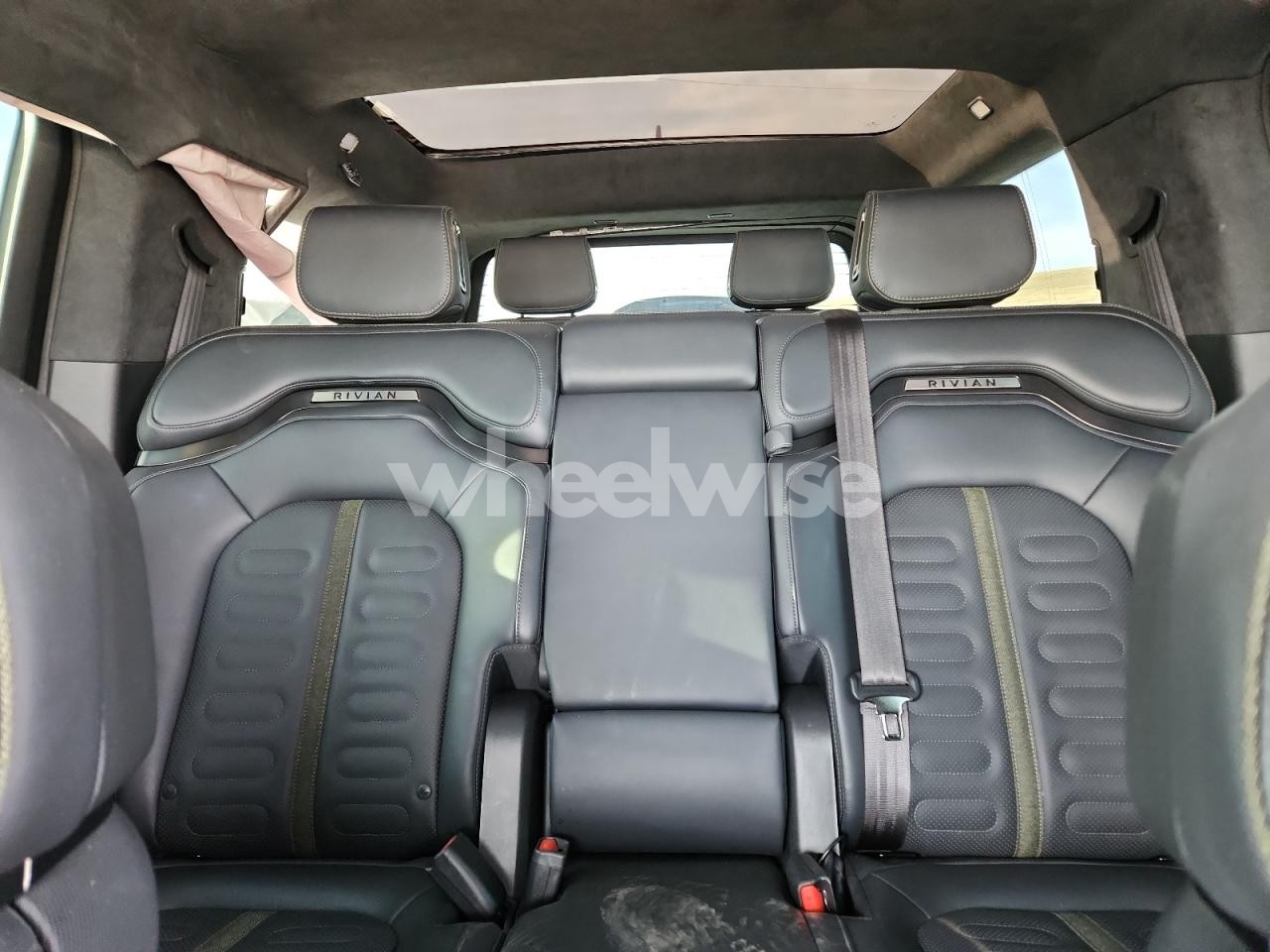 Photo 10 of 2024 RIVIAN R1S ADVENTURE (VIN 7PDSGBBA0RN037077)