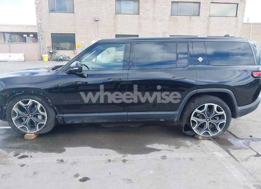 Photo 15 of 2025 Rivian R1s ADVENTURE DUAL MOTOR LARGE PACK/ADVENTURE DUAL MOTOR MAX PACK (VIN 7PDSGBBA5SN055497)