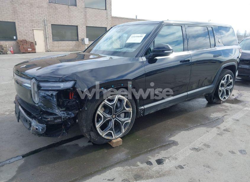 Photo 2 of 2025 Rivian R1s ADVENTURE DUAL MOTOR LARGE PACK/ADVENTURE DUAL MOTOR MAX PACK (VIN 7PDSGBBA5SN055497)