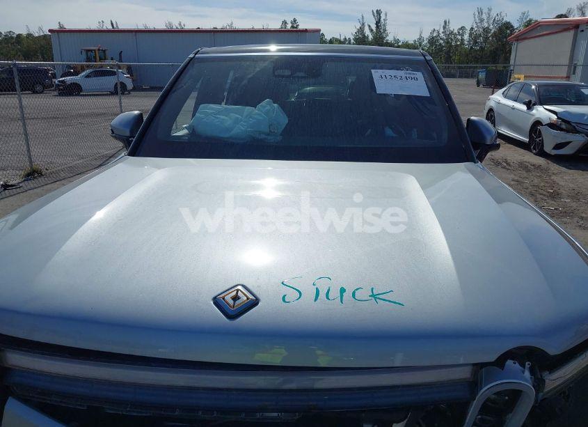 Photo 10 of 2025 Rivian R1s ADVENTURE (VIN 7PDSGBBA8SN046891)