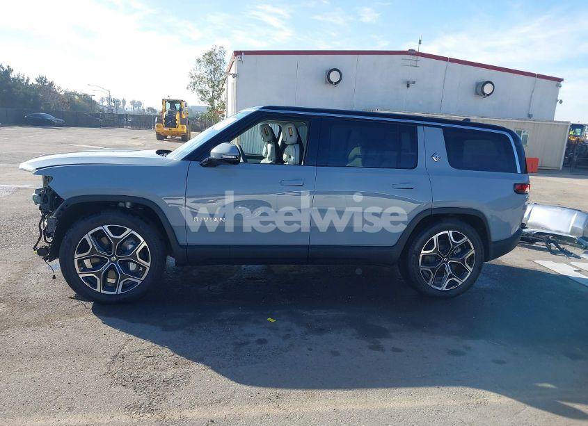 Photo 15 of 2025 Rivian R1s ADVENTURE DUAL MOTOR LARGE PACK/ADVENTURE DUAL MOTOR MAX PACK (VIN 7PDSGBBA9SN046978)