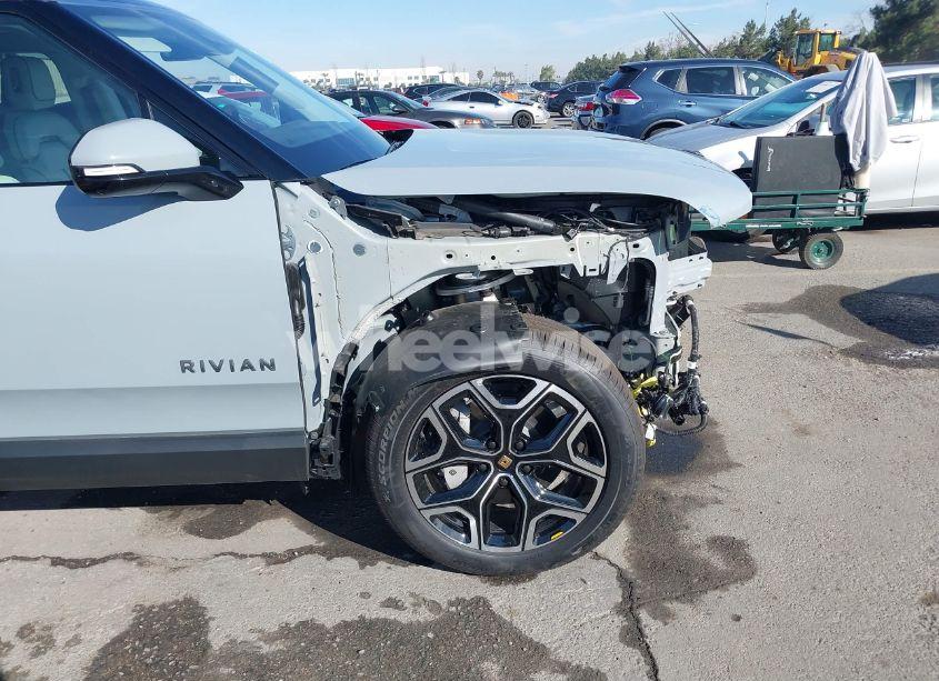 Photo 21 of 2025 Rivian R1s ADVENTURE DUAL MOTOR LARGE PACK/ADVENTURE DUAL MOTOR MAX PACK (VIN 7PDSGBBA9SN046978)