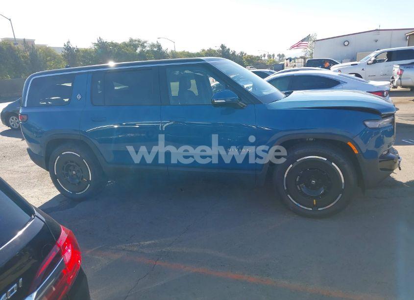 Photo 13 of 2025 Rivian R1s ADVENTURE DUAL MOTOR LARGE PACK/ADVENTURE DUAL MOTOR MAX PACK (VIN 7PDSGBBA9SN056202)