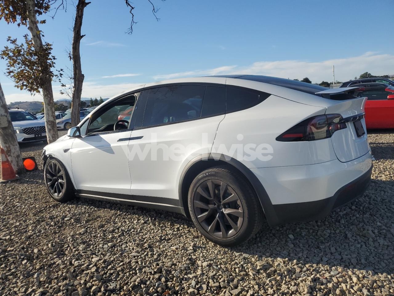 Photo 2 of 2025 TESLA MODEL X (VIN 7SAXCAE51SF470576)