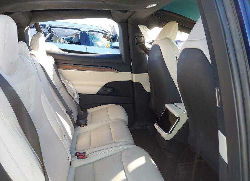 Photo 8 of 2023 Tesla Model X DUAL MOTOR ALL-WHEEL DRIVE/STANDARD RANGE (VIN 7SAXCAE58PF395981)