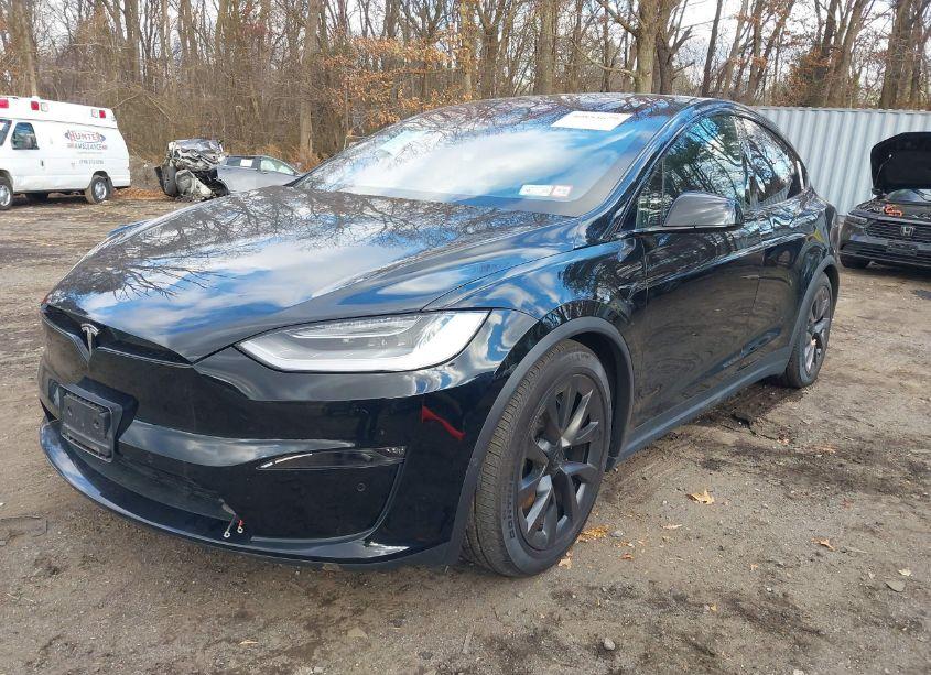 Photo 2 of 2022 Tesla Model X DUAL MOTOR ALL-WHEEL DRIVE (VIN 7SAXCBE52NF364650)