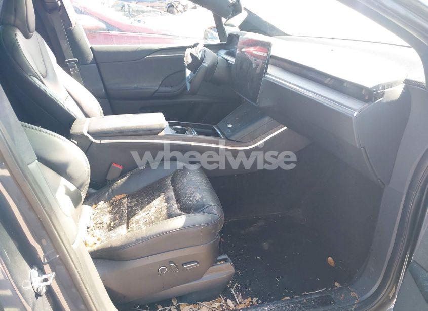 Photo 5 of 2023 Tesla Model X DUAL MOTOR ALL-WHEEL DRIVE/STANDARD RANGE (VIN 7SAXCBE52PF385047)
