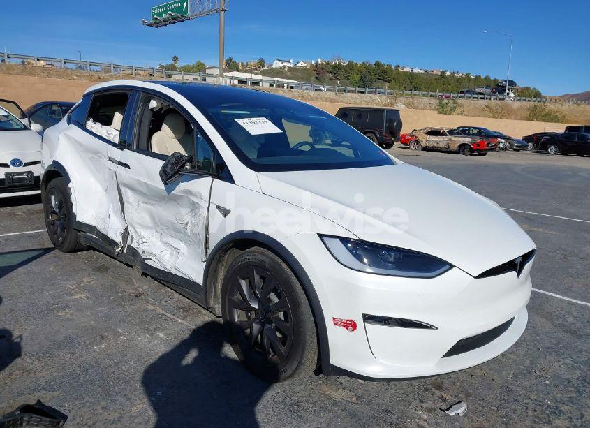2023 Tesla Model X (VIN 7SAXCBE52PF412506) main photo