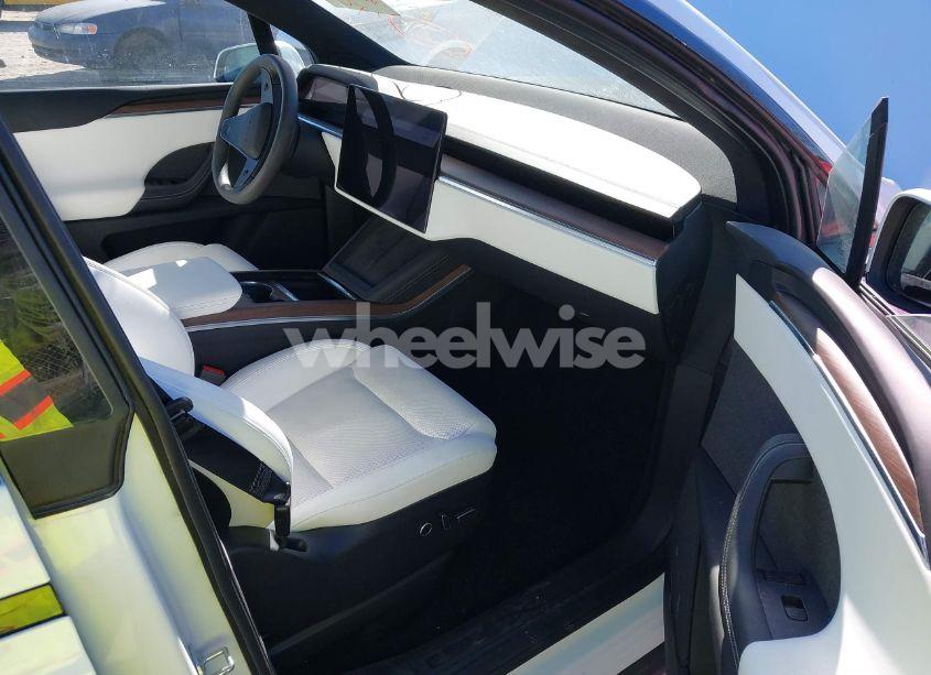Photo 5 of 2023 Tesla Model X DUAL MOTOR ALL-WHEEL DRIVE/STANDARD RANGE (VIN 7SAXCBE52PF429743)