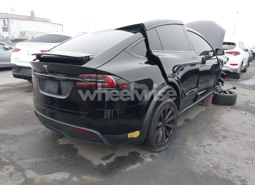 Photo 4 of 2022 Tesla Model X DUAL MOTOR ALL-WHEEL DRIVE (VIN 7SAXCBE54NF334582)