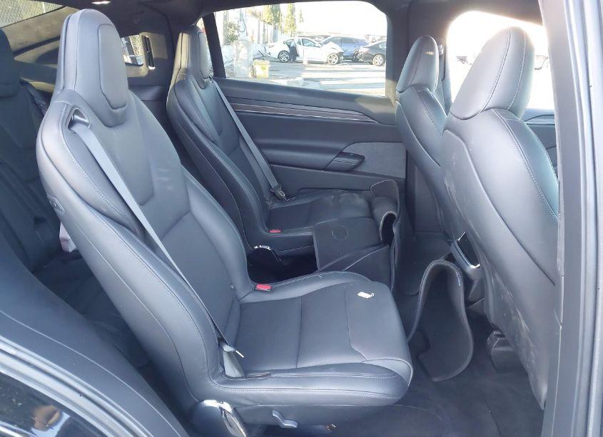 Photo 8 of 2022 Tesla Model X DUAL MOTOR ALL-WHEEL DRIVE (VIN 7SAXCBE5XNF335266)