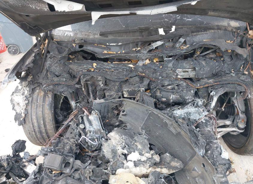 Photo 10 of 2022 Tesla Model X PLAID TRI MOTOR ALL-WHEEL DRIVE (VIN 7SAXCBE60NF331641)