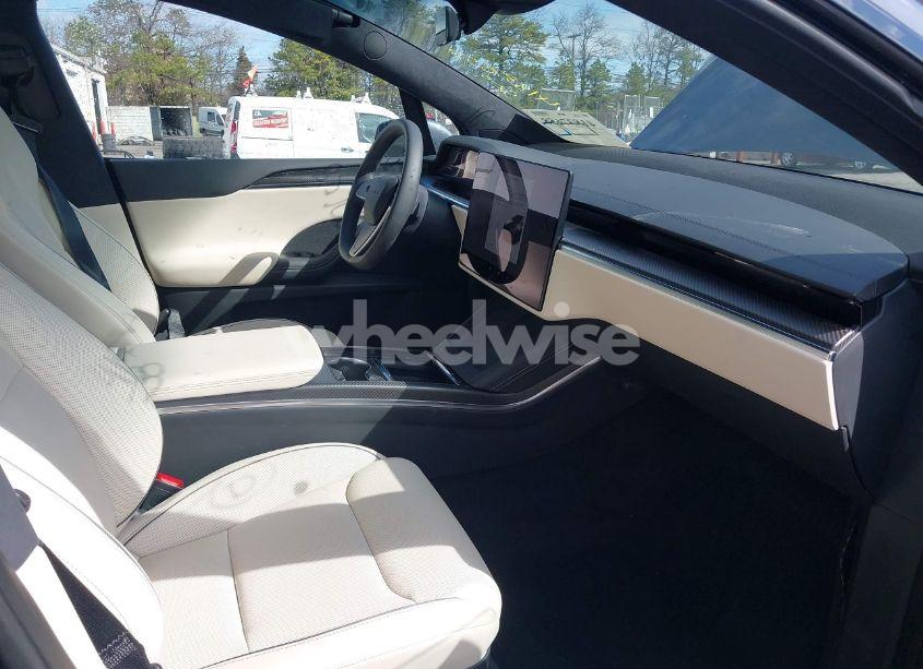 Photo 5 of 2023 Tesla Model X PLAID TRI MOTOR ALL-WHEEL DRIVE (VIN 7SAXCBE60PF418748)