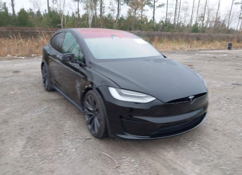 2022 Tesla Model X PLAID TRI MOTOR ALL-WHEEL DRIVE (VIN 7SAXCBE63NF360518) main photo