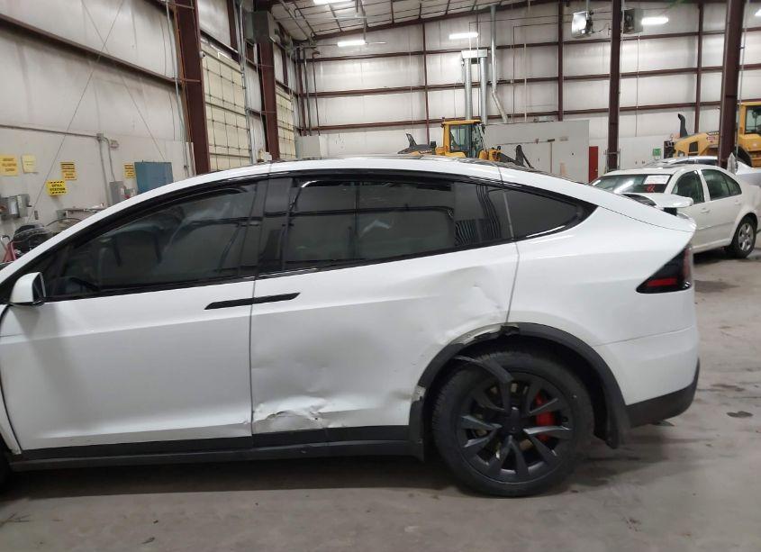 Photo 14 of 2024 Tesla Model X PLAID TRI MOTOR ALL-WHEEL DRIVE (VIN 7SAXCBE63RF440245)