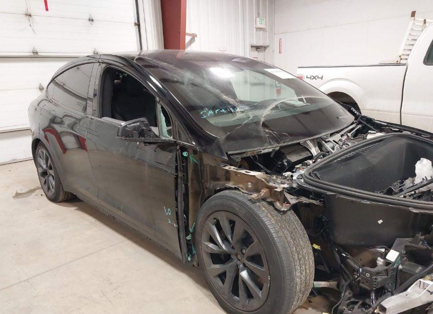 Photo 10 of 2022 Tesla Model X PLAID TRI MOTOR ALL-WHEEL DRIVE (VIN 7SAXCBE66NF351635)